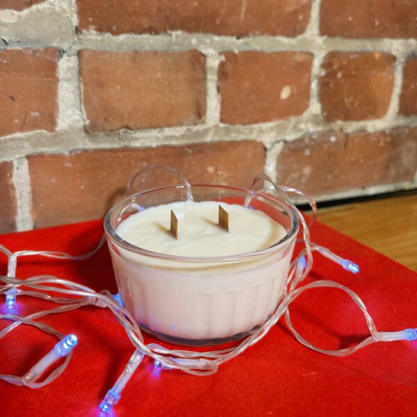 Medium Soy Candle: Inspiration scent